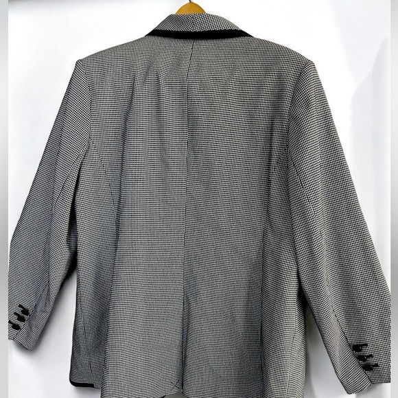 Brand: Calvin Klein, size: 18W, color: black with white. - Picture 3 of 13